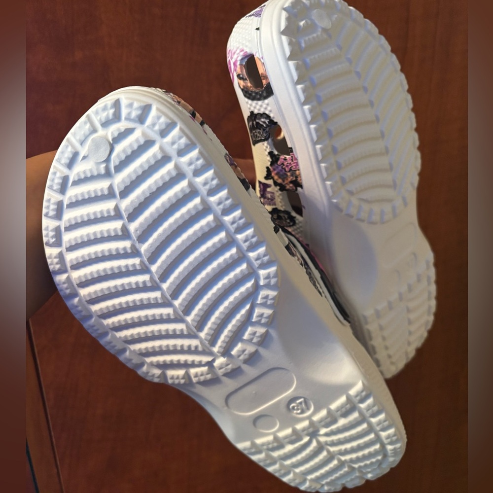 (Brand New) never worn Rhea Ripley Crocs - Picture 4 of 4